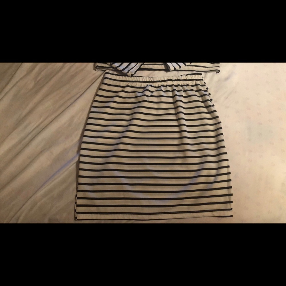 🦄 Black and White striped 2 piece set - Picture 6 of 6